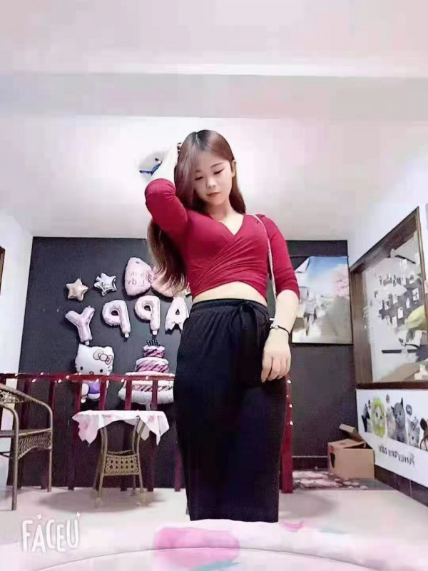 蜀山公寓小美妞